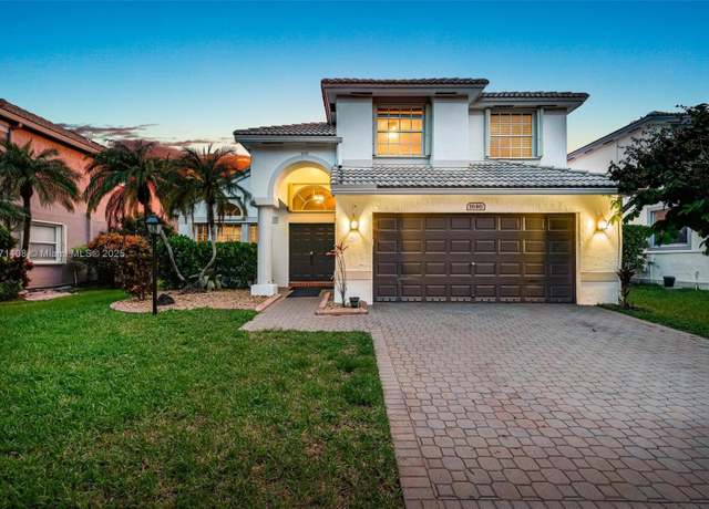 Property at 1646 NW 144th Way, Pembroke Pines, FL 33028, 4 beds, 2.5 baths