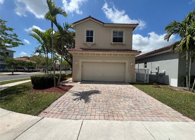Property at 3982 NE 12th Dr, Homestead, FL 33033, 3 beds, 2.5 baths