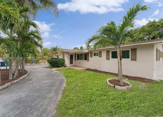 Property at 195 NE 164th St, Miami, FL 33162, 3 beds, 2 baths