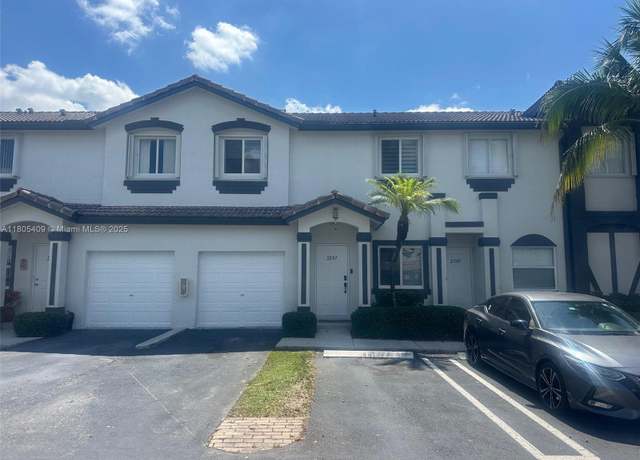 Property at 2207 SE 23rd Ave #2207, Homestead, FL 33035, 3 beds, 2.5 baths