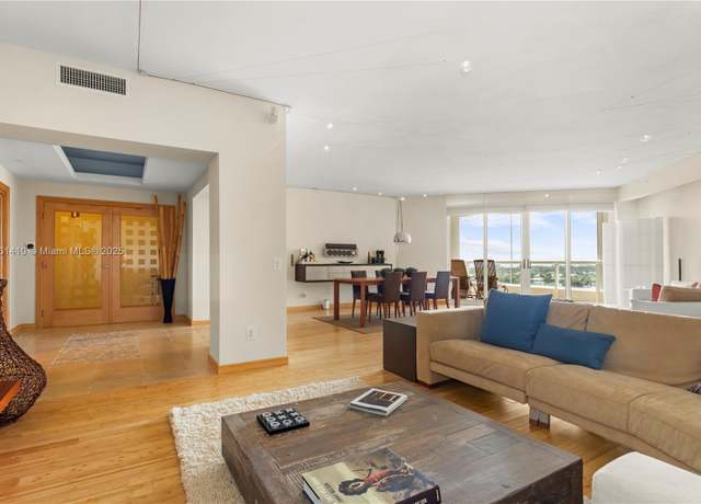 Property at 21050 Point Pl #1103, Aventura, FL 33180, 3 beds, 2.5 baths