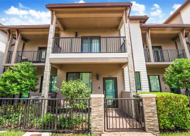 Property at 4915 NW 83rd Path, Doral, FL 33166, 3 beds, 2.5 baths