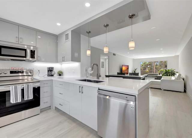 Property at 2101 Lucaya Bnd Unit E3, Coconut Creek, FL 33066, 2 beds, 2 baths