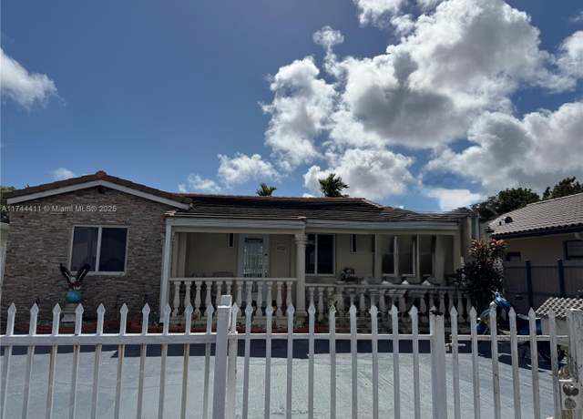 Property at 4752 SW 1st St, Miami, FL 33134, 4 beds, 2 baths