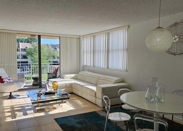 Property at 2450 NE 135th St #102, North Miami, FL 33181, 2 beds, 2 baths
