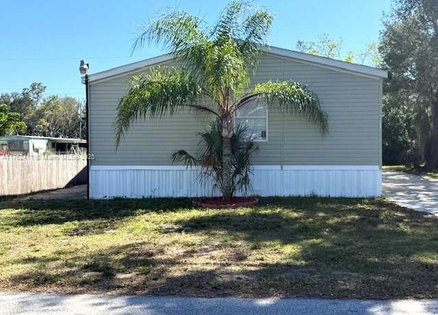 Property at 4717 Ferdinand Ave, Sebring, FL 33870, 4 beds, 2 baths