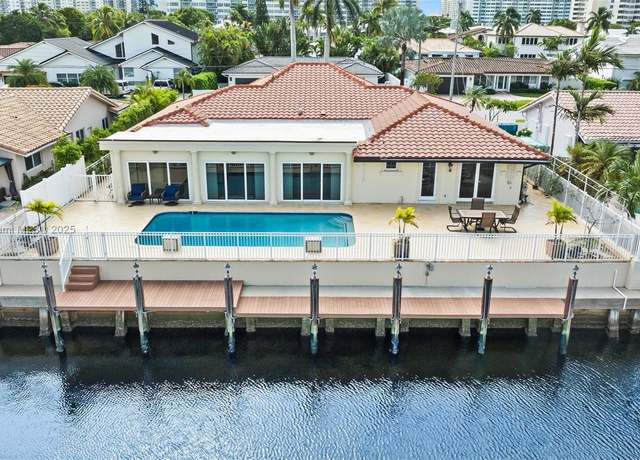 Property at 3333 NE 38th St, Fort Lauderdale, FL 33308, 4 beds, 3 baths
