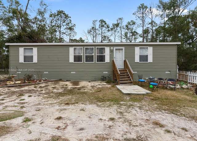 Property at 10953 192nd Ter, Other City - In The State Of Florida, FL 32071, 3 beds, 2 baths