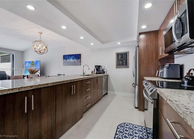 Property at 13350 SW 88th Ter Unit E, Miami, FL 33186, 3 beds, 2 baths