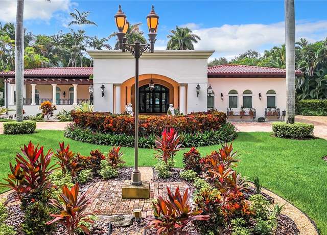Property at 6710 SW 92nd St, Pinecrest, FL 33156, 5 beds, 7.5 baths
