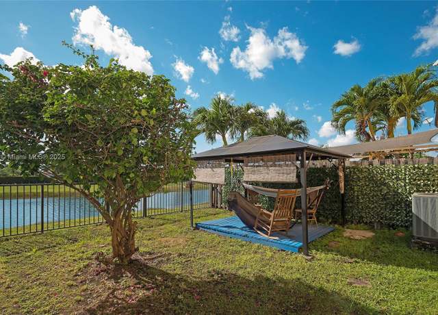 Property at 360 SE 37th Ter, Homestead, FL 33033, 4 beds, 3 baths