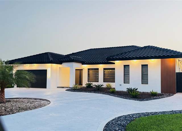 Property at 19614 SW 133rd Ct, Miami, FL 33177, 5 beds, 3 baths