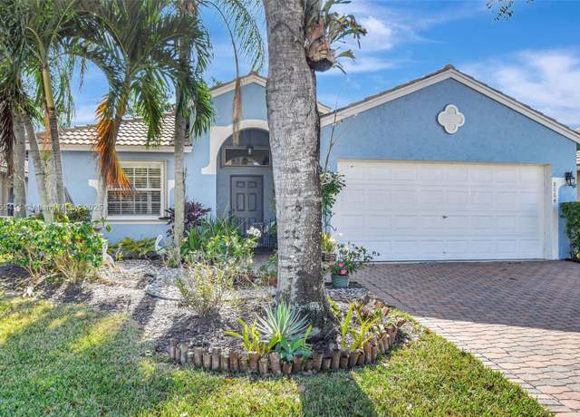 Property at 8064 Florenza Dr, Boynton Beach, FL 33472, 3 beds, 2 baths