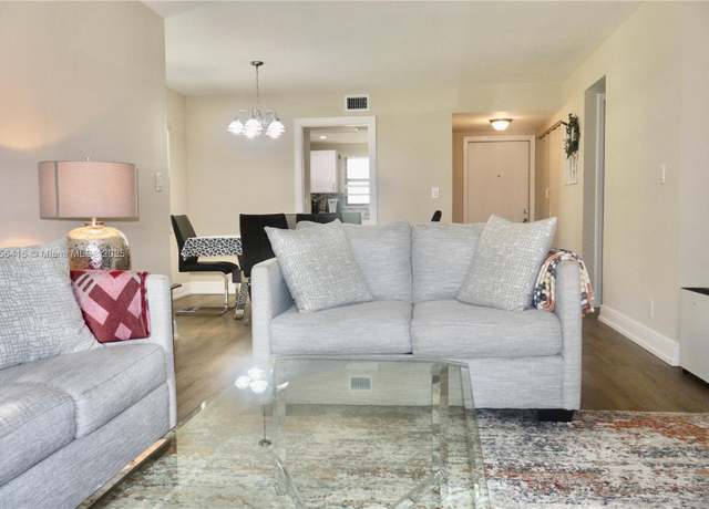 Property at 225 SE 10th St Unit 3D, Deerfield Beach, FL 33441, 2 beds, 2 baths