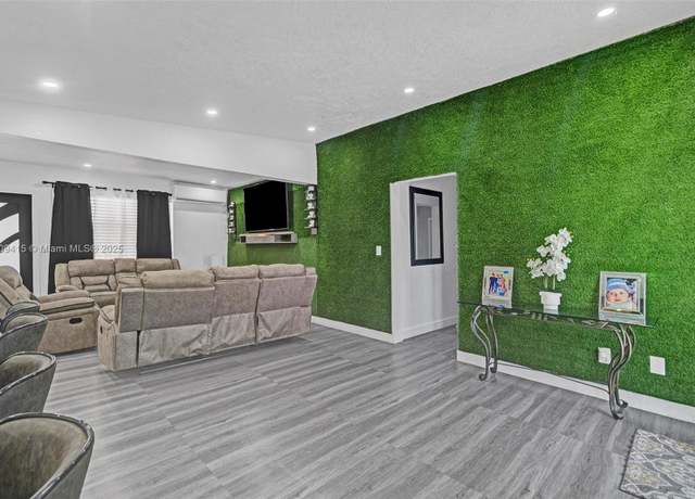 Property at 3325 SW 59th Ter, West Park, FL 33023, 4 beds, 2 baths