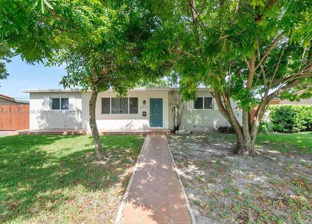Property at 2915 SW 92nd Pl, Miami, FL 33165, 3 beds, 2 baths