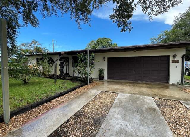 Property at 3231 N 73rd Ave, Hollywood, FL 33024, 3 beds, 2 baths