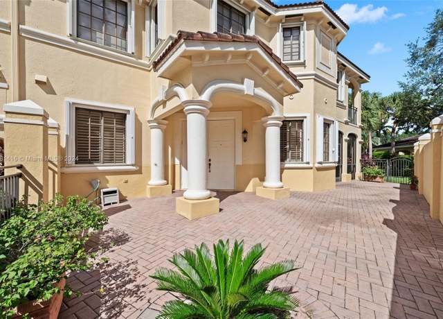 Property at 1634 Passion Vine Cir Unit 31-2, Weston, FL 33326, 3 beds, 2 baths