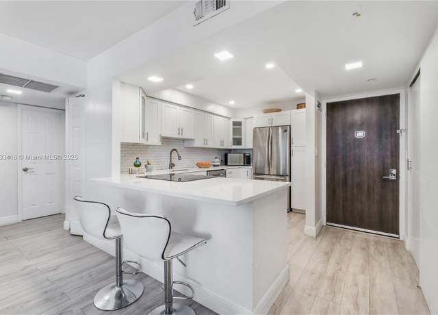 Property at 20379 W Country Club Dr #939, Miami, FL 33180, 2 beds, 2 baths
