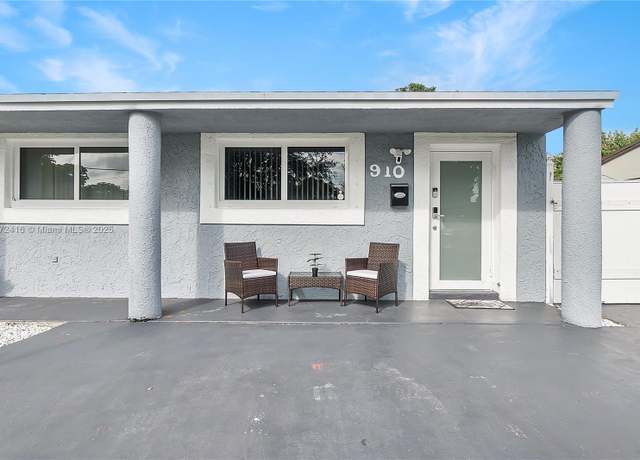 Property at 910 N 70th Ave, Hollywood, FL 33024, 3 beds, 2 baths