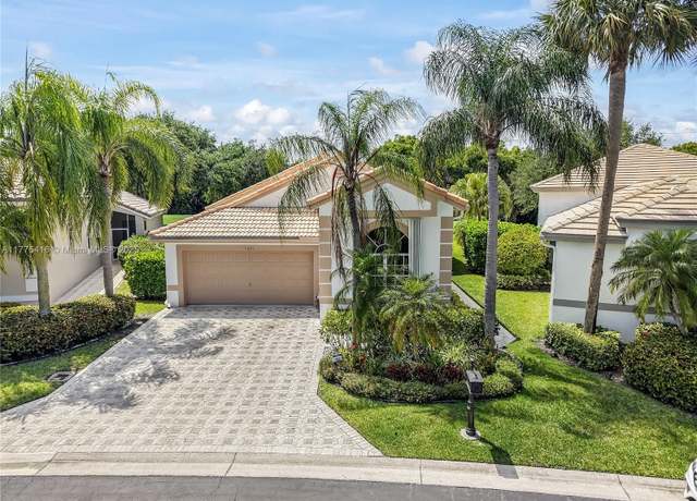 Property at 11893 Fountainside Cir, Boynton Beach, FL 33437, 3 beds, 2.5 baths