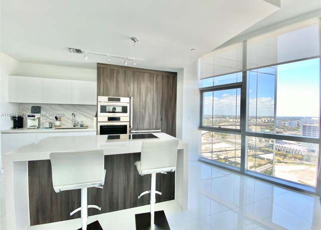 Property at 851 NE 1st Ave #2802, Miami, FL 33132, 1 bed, 1.5 baths