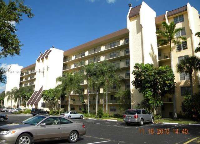 Property at 3100 W Rolling Hills Cir #407, Davie, FL 33328, 2 beds, 2 baths