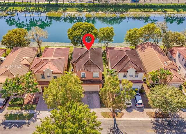Property at 3736 NE 9 Ct, Homestead, FL 33033, 3 beds, 2.5 baths
