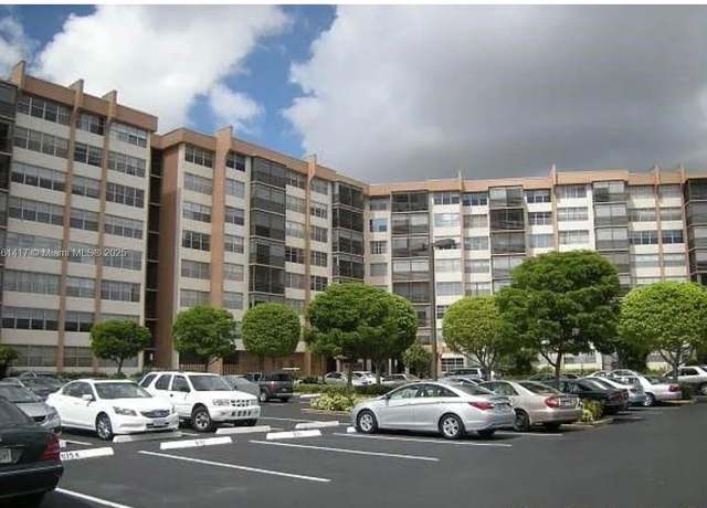 Property at 1100 Saint Charles Pl #717, Pembroke Pines, FL 33026, 3 beds, 2 baths