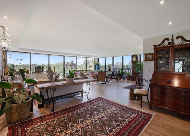 Property at 700 Coral Way #4, Coral Gables, FL 33134, 3 beds, 3 baths