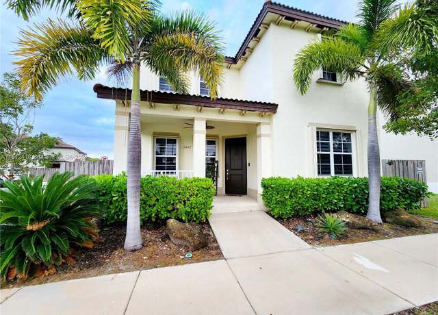 Property at 11487 SW 247th St, Miami, FL 33032, 4 beds, 2.5 baths