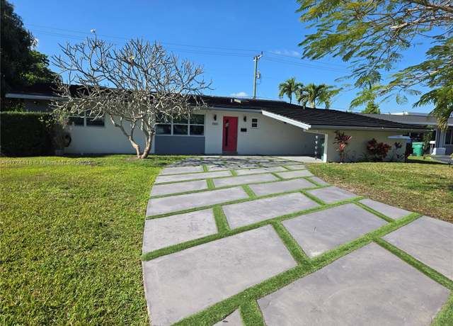 Property at 15100 SW 89th Ct, Palmetto Bay, FL 33176, 3 beds, 2 baths