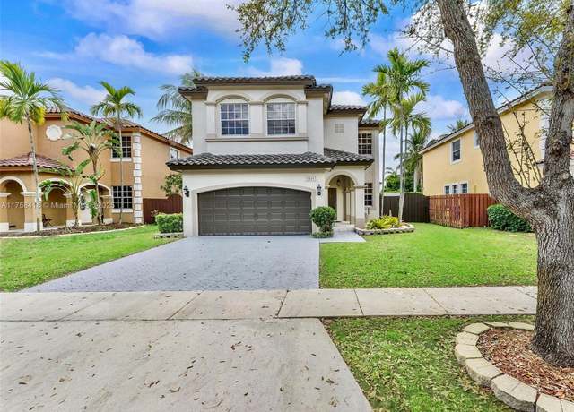 Property at 5220 SW 139th Ter, Miramar, FL 33027, 4 beds, 2.5 baths