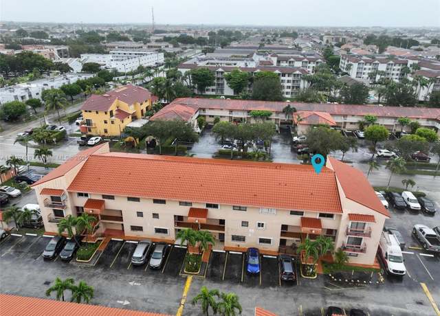Property at 5525 W 26th Ct #202, Hialeah, FL 33016, 2 beds, 1.5 baths
