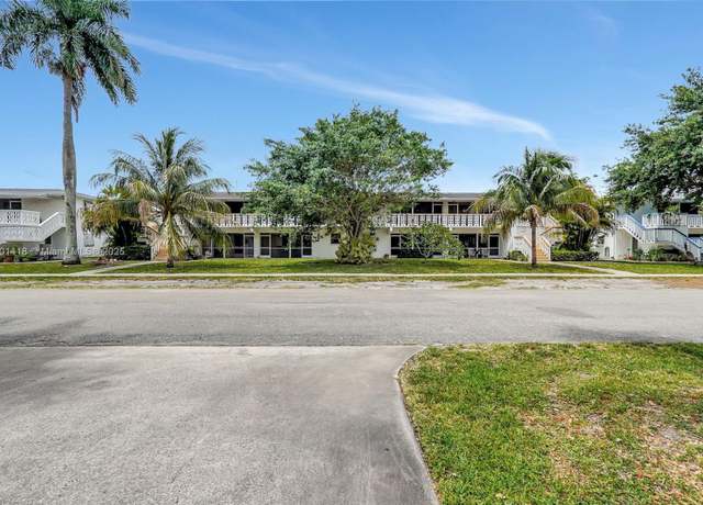 Property at 532 S Luna Ct #7, Hollywood, FL 33021, 2 beds, 2 baths