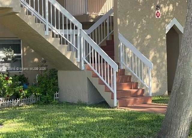 Property at 10007 Twin Lks #25, Coral Springs, FL 33071, 2 beds, 2 baths