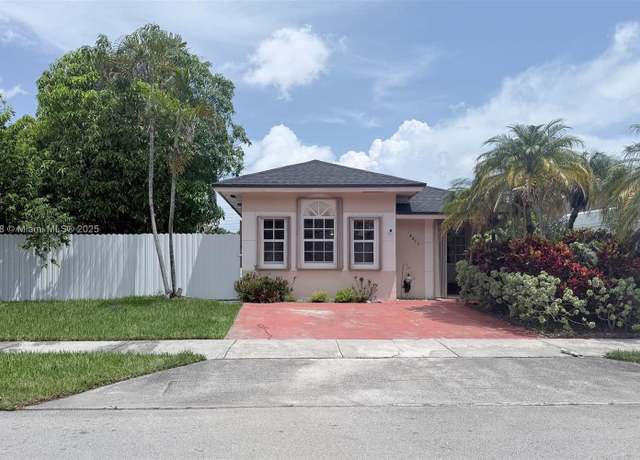 Property at 18013 SW 139th Pl, Miami, FL 33177, 3 beds, 2 baths