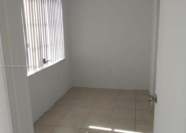 Property at 18900 NE 3rd Ct #516, Miami, FL 33179, 1 bed, 1 bath