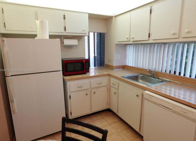 Property at 17011 N Bay Rd #408, Sunny Isles Beach, FL 33160, 2 beds, 2 baths