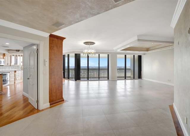Property at 2000 Island Blvd #3004, Aventura, FL 33160, 3 beds, 3 baths