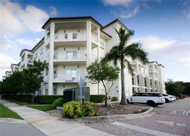 Property at 10950 NW 82nd St #204, Doral, FL 33178, 2 beds, 2 baths