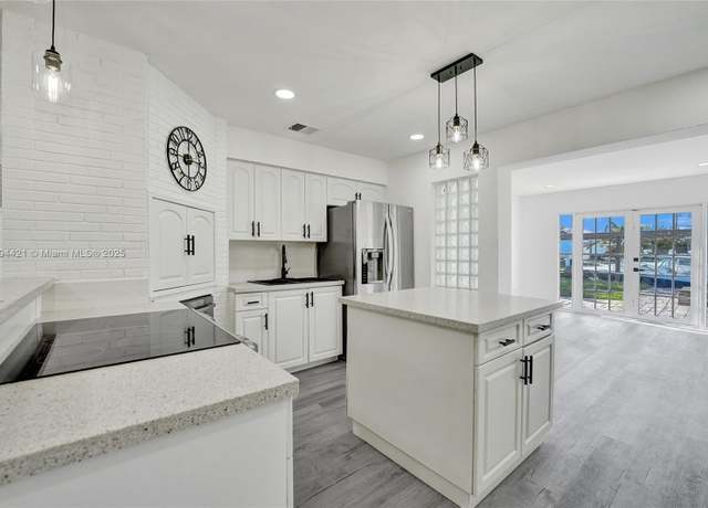 Property at 4611 SW 34th Ave, Dania Beach, FL 33312, 3 beds, 2 baths