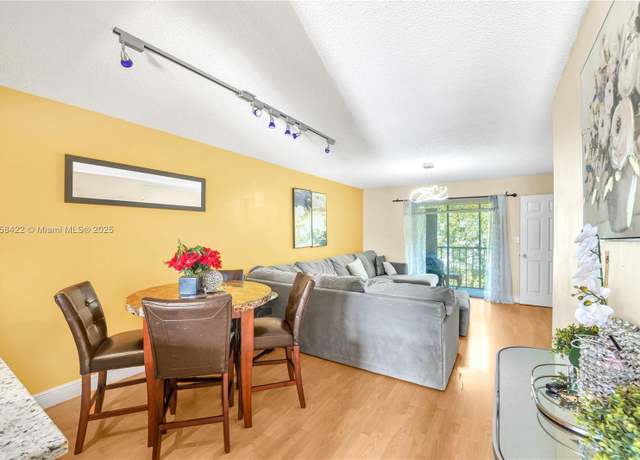 Property at 434 NE 210th Cir Ter Unit 203-4A, Miami, FL 33179, 2 beds, 2 baths