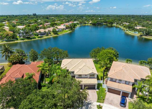 Property at 12655 NW 18th Mnr, Pembroke Pines, FL 33028, 5 beds, 4 baths