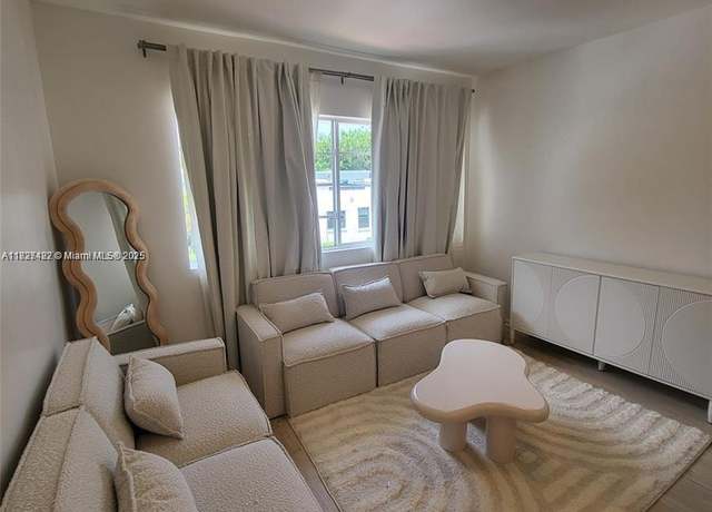 Property at 810 7th St #206, Miami Beach, FL 33139, 1 bed, 1 bath