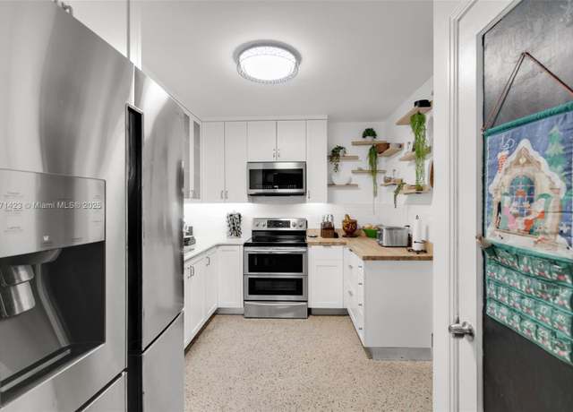 Property at 1070 NE 143rd St, North Miami, FL 33161, 3 beds, 1 bath