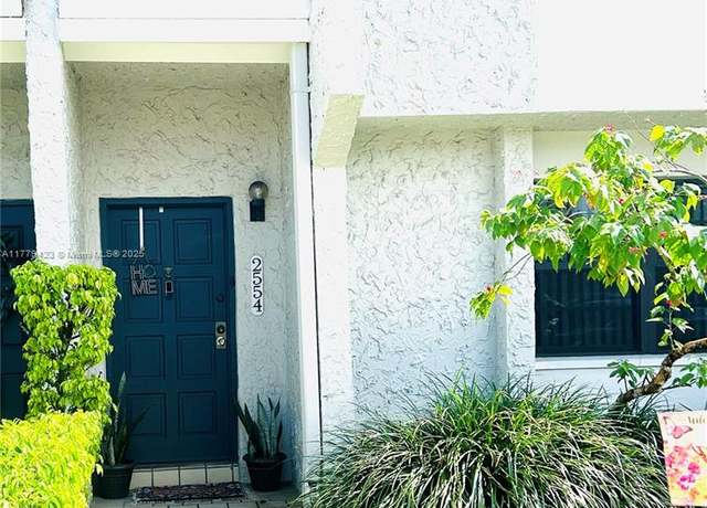 Property at 2554 N 38th Ave Unit C-26, Hollywood, FL 33021, 2 beds, 2.5 baths