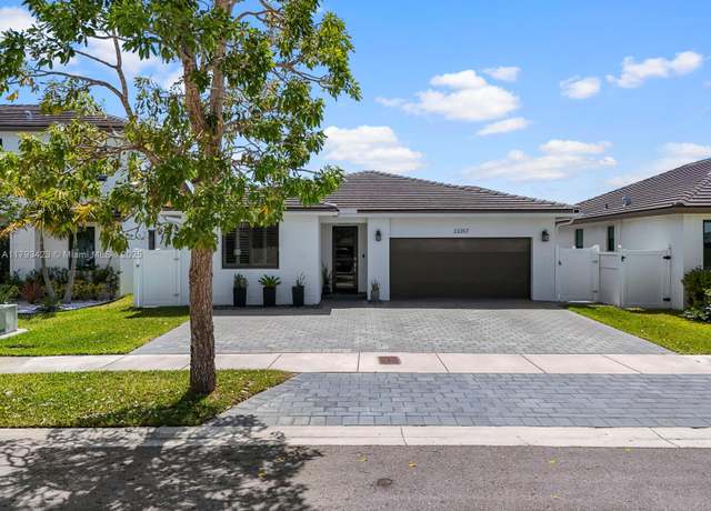 Property at 23357 SW 107th Pl, Homestead, FL 33032, 3 beds, 2 baths