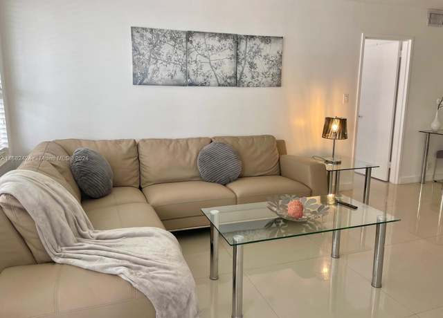 Property at 5225 Collins Ave #515, Miami Beach, FL 33140, 2 beds, 2 baths