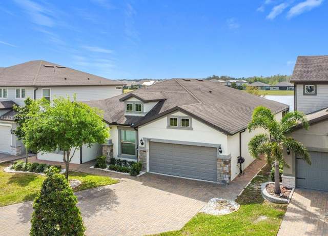 Property at 5647 Barletta Dr, Saint Cloud, FL 34771, 4 beds, 2.5 baths